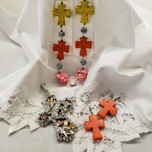 Custom made cowgirl bling cross necklace and earrings pendant is detachable